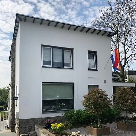 Rose Valkenburg aan de Geul